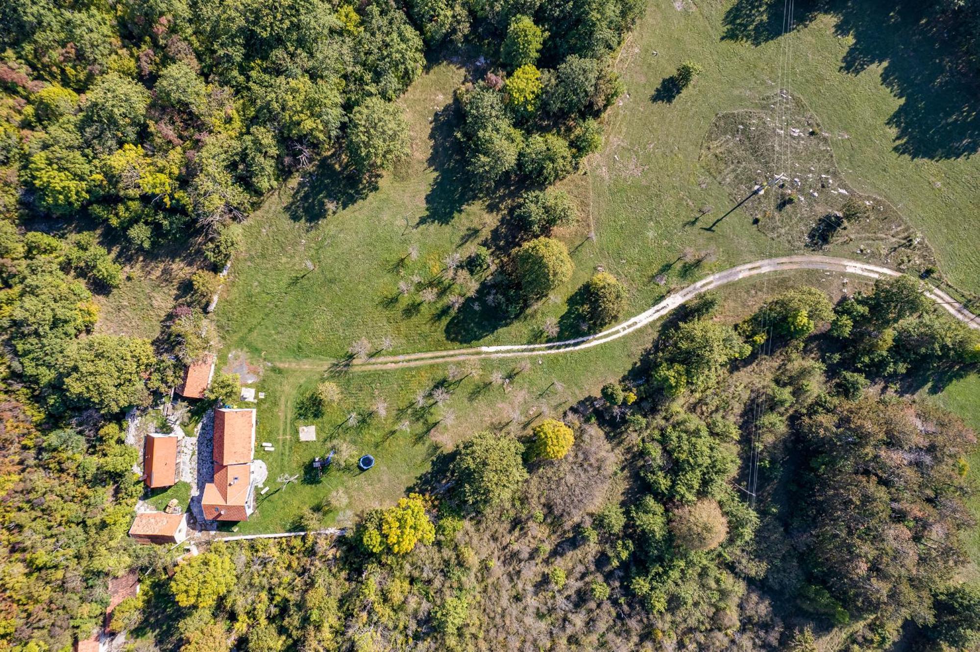 Sokol - Secret Forest House Gracac  Exterior photo